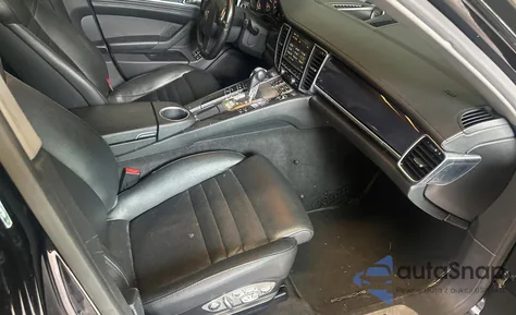 2015 Porsche Panamera 4 из США, поврежденный, VIN WP0AA2A76FL001184